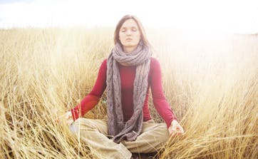 https://imgix.femina.dk/media/websites/femina-dot-dk/website/motion-og-sundhed/yoga/2012/11/1245-meditation/1245-meditation-swi.jpg