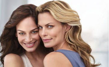 https://imgix.femina.dk/media/websites/femina-dot-dk/website/skoenhed/makeup-og-hudpleje/2012/08/1232-nivea-hudpleje-arrangement/1232-nivea-event-copy-2.jpg