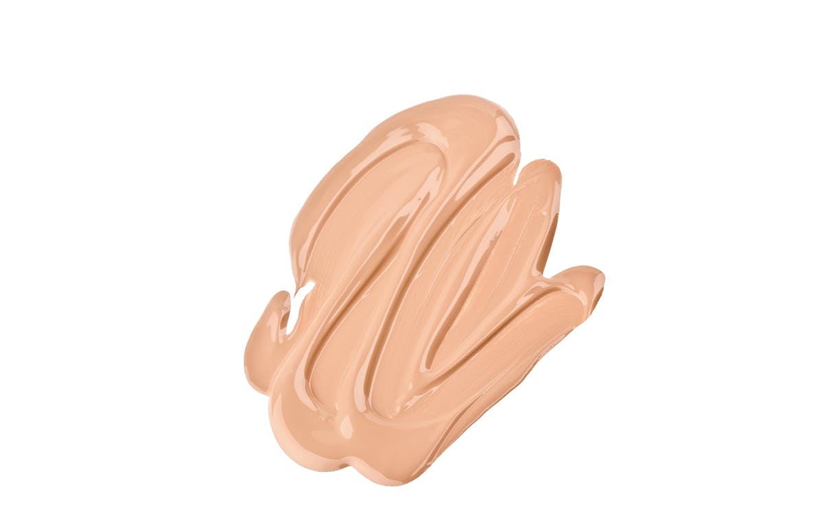 https://imgix.femina.dk/media/websites/femina-dot-dk/website/skoenhed/makeup-og-hudpleje/2013/04/1314-cc-creams/1314-cc-cream-stor.jpg