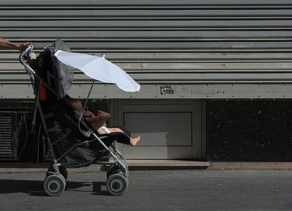 https://imgix.femina.dk/media/websites/mama/baby/rejse-med-baby/rejse-med-baby-prim.jpg