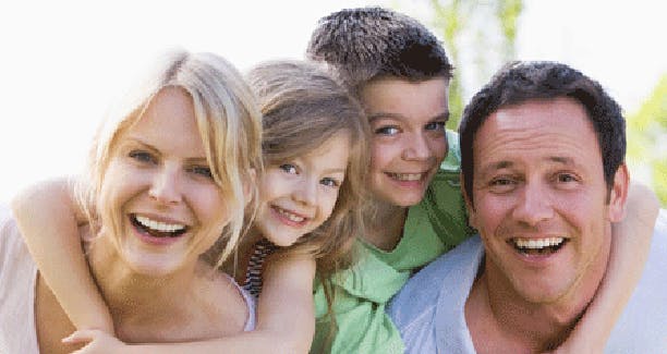https://imgix.femina.dk/media/websites/mama/boernefamillie/2014/oktober/612x325ferie.jpg