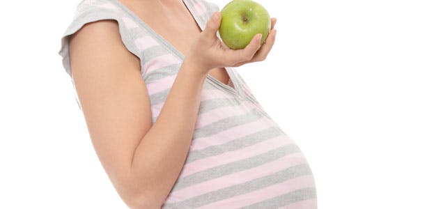 https://imgix.femina.dk/media/websites/mama/gravid/foer-april-2013/2012-23-gravid-kost-prim.jpg