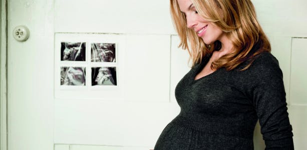 https://imgix.femina.dk/media/websites/mama/gravid/gravid-uge-for-uge/gravid-kalender-120813-prim.jpg