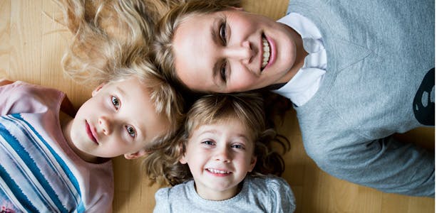 Mette Jacobsen med børn