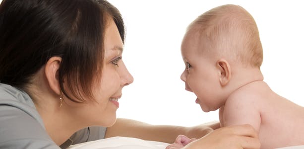 https://imgix.femina.dk/media/websites/mama/mor/mor-barselprim.jpg