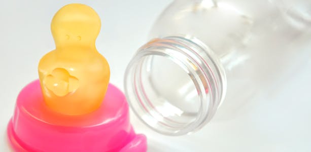 https://imgix.femina.dk/media/websites/mama/sundhed/sutteflasker/sutteflaskeprim.jpg