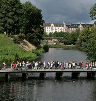 https://imgix.femina.dk/media/websites/qmag-dot-dk/website/engangsbilleder-2012/august/ecco-walkathon-kastellet-p-copy.jpg