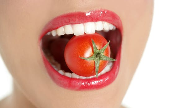 https://imgix.femina.dk/media/websites/qmag-dot-dk/website/engangsbilleder-2012/september/2012-37-du-er-hvad-du-spiser-p.jpg