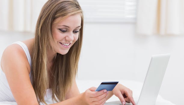 https://imgix.femina.dk/media/websites/qmag-dot-dk/website/engangsbilleder-2014/juni/onlineshoppingqprim.jpg