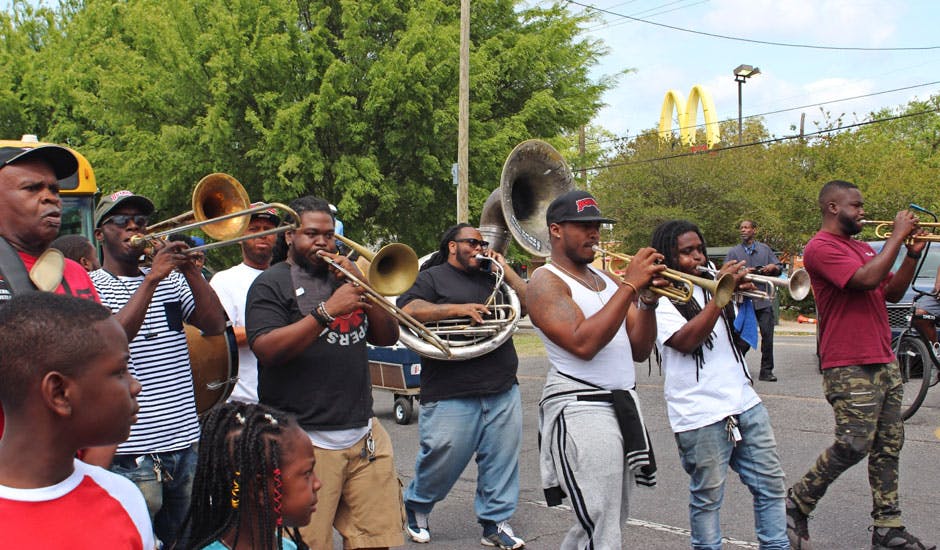 https://imgix.femina.dk/new-orleans-brassband.jpg