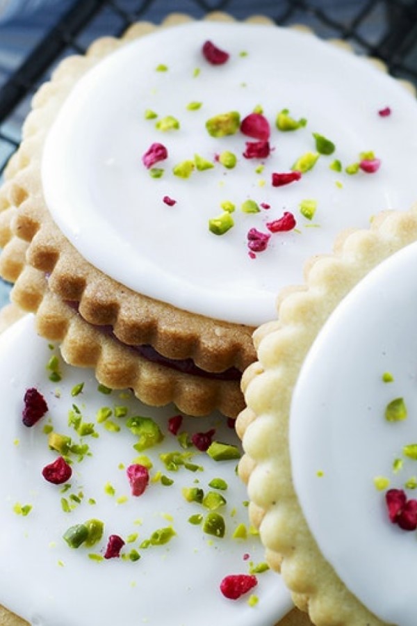 Opskrift på skønne hjemmelavede hindbærsnitter fra Mette Blomsterberg