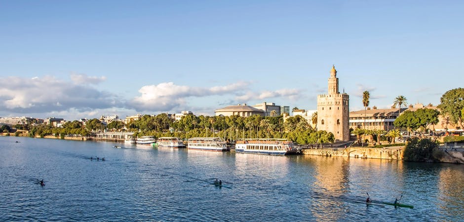 https://imgix.femina.dk/sevilla1-sejltur.jpg
