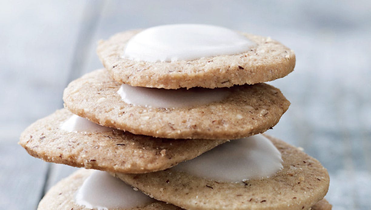 Sprøde mandelkager med citronglasur