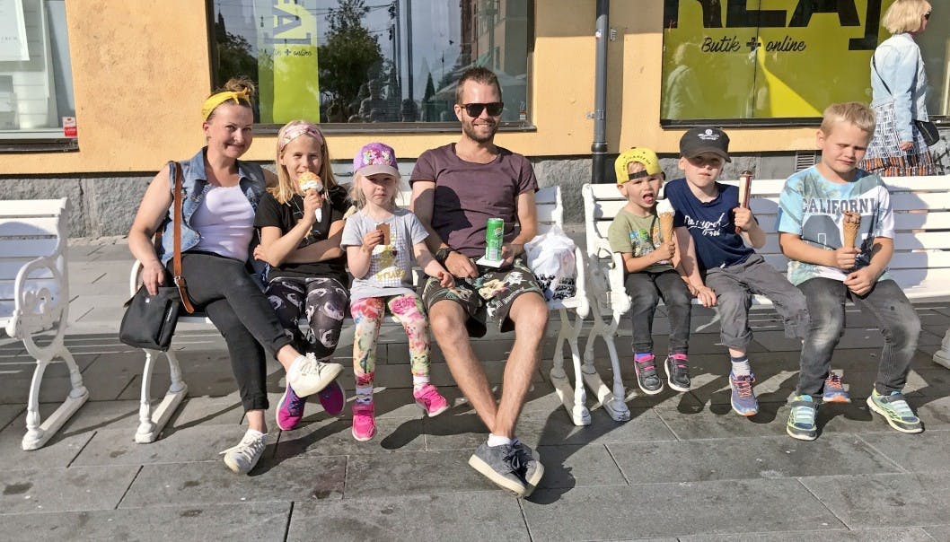 Suvi med hendes familie